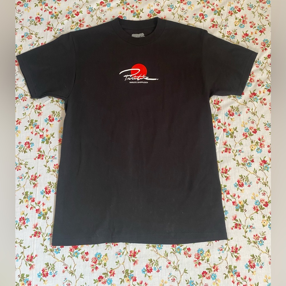 Primitive Naruto shirt, size M